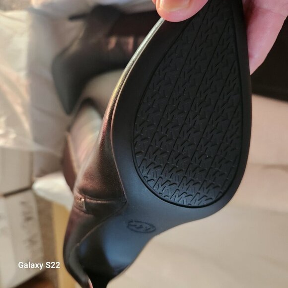 Michael Kors Women's Dorothy Flex Black Leather Boots Size 5M. NIB. - Picture 7 of 13